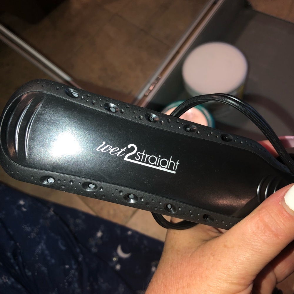 Wet to straight hair straightener